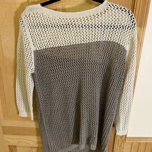 Women’s color blocked sweater